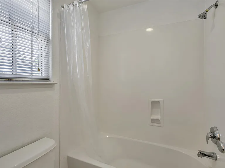 Baywood Ln — Photo 10