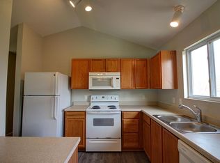 16109 Cottonwood St, Omaha, NE 68136