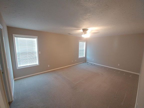 3rd image of 557 Wellington Gardens Dr