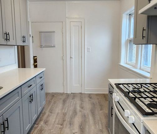 2nd image of 742-744 Dobson Avenue Elmwood Ave #119-121-3