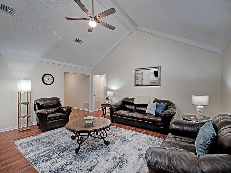 4515 Ridgewood Rd — Photo 10