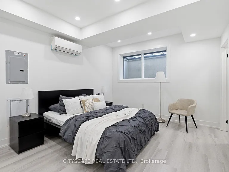 587 Oakwood Ave #1 — Photo 20