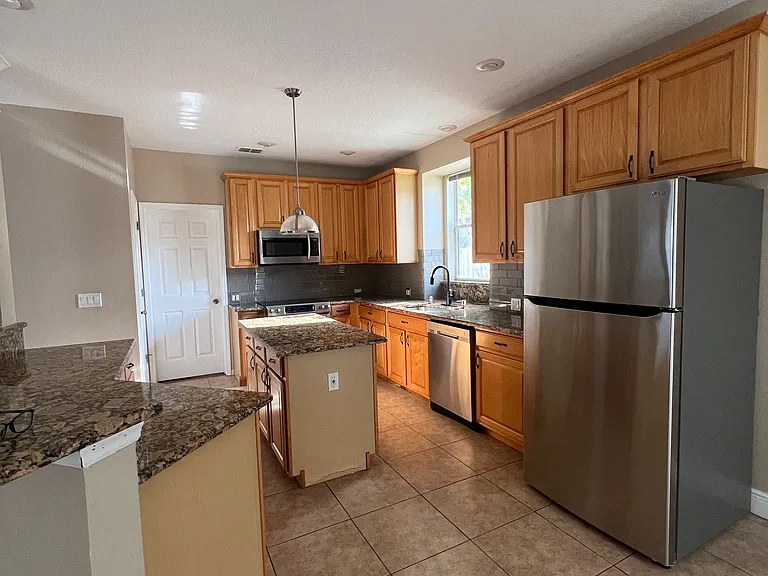 8019 Glitter Ct — Photo 29