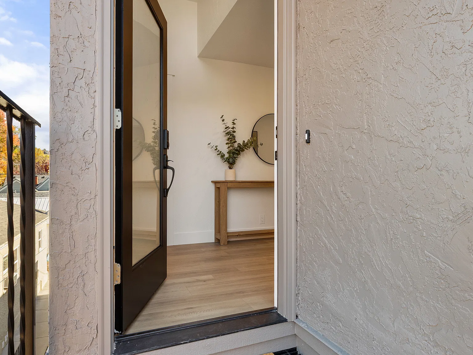 1 bed, 900 sqft, $3,000 — Photo 4