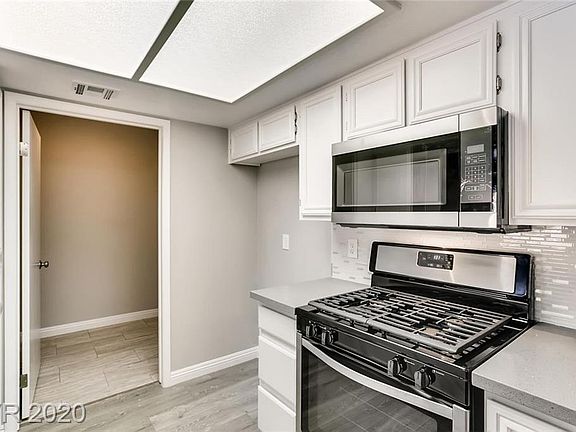 4th image of 1908 Desert Falls Ct Unit 109