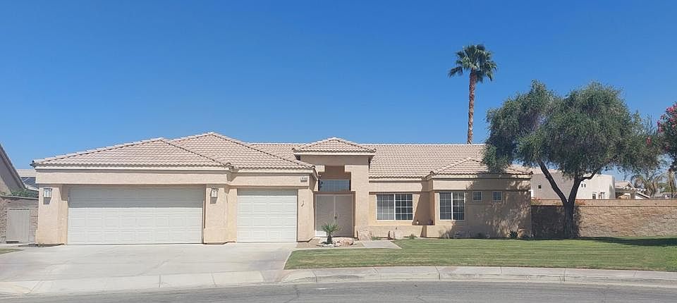 1st image of 79190 Latigo Cir