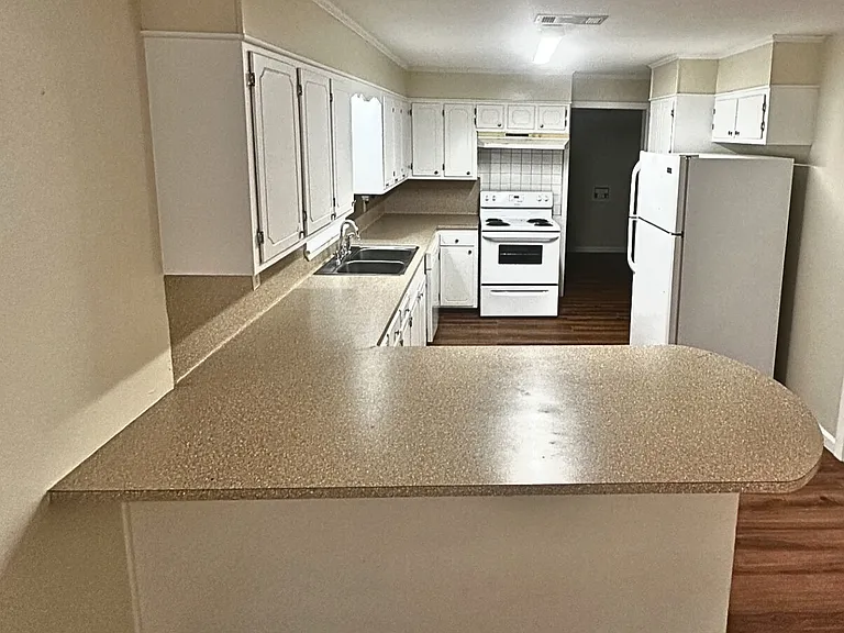 30121 Julia St — Photo 13