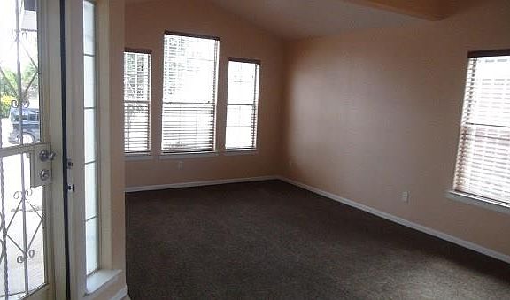 4th image of 12303 Amstater Cir