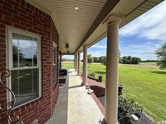 4th image of 4215 Chestnut Glade Rd