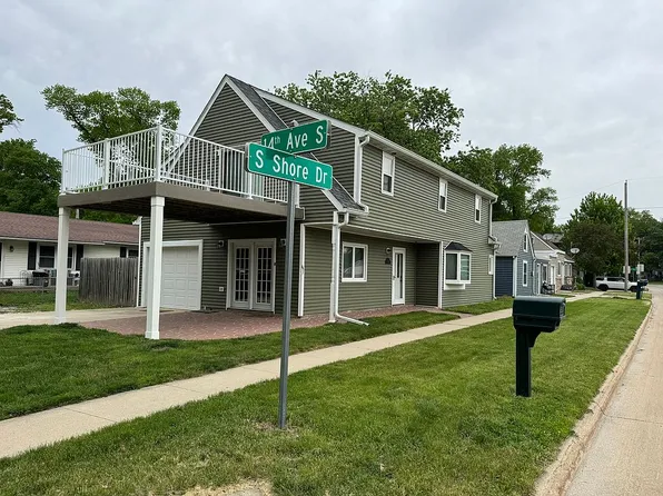1311 S Shore Dr, Clear Lake, IA 50428