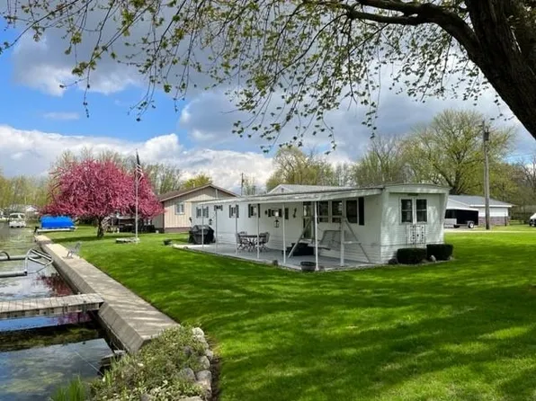 6220 S 530 E, Wolcottville, IN 46795