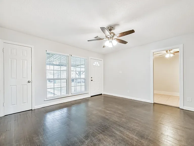 5855 Beldart St — Photo 24
