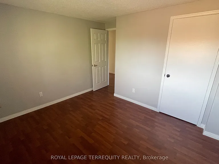 3151 Bracknell Cres — Photo 22
