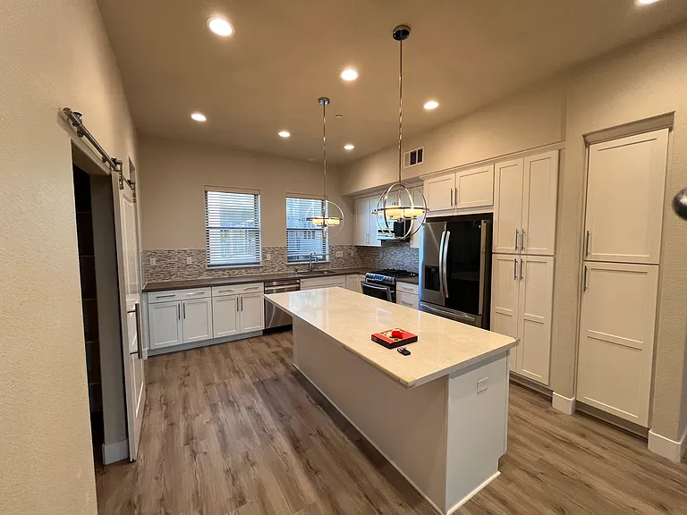 1709 Hazelnut Ln — Photo 80