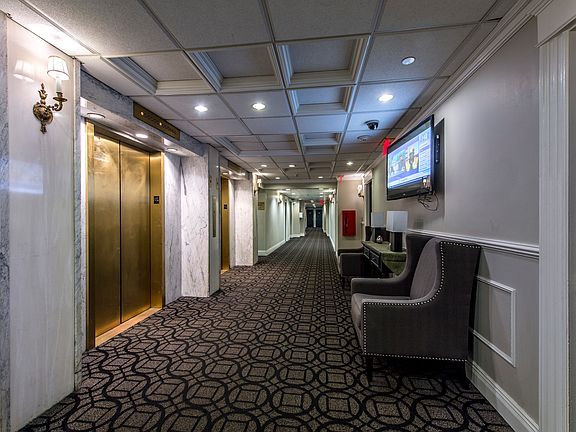 5th image of 62 Boylston St APT 716