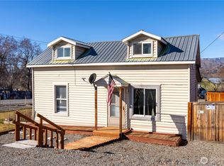 330 Edmonds Street, Omak, WA 98841