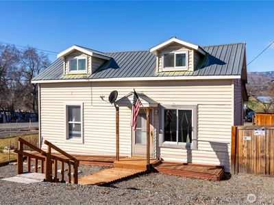 330 Edmonds Street, Omak, WA, 98841