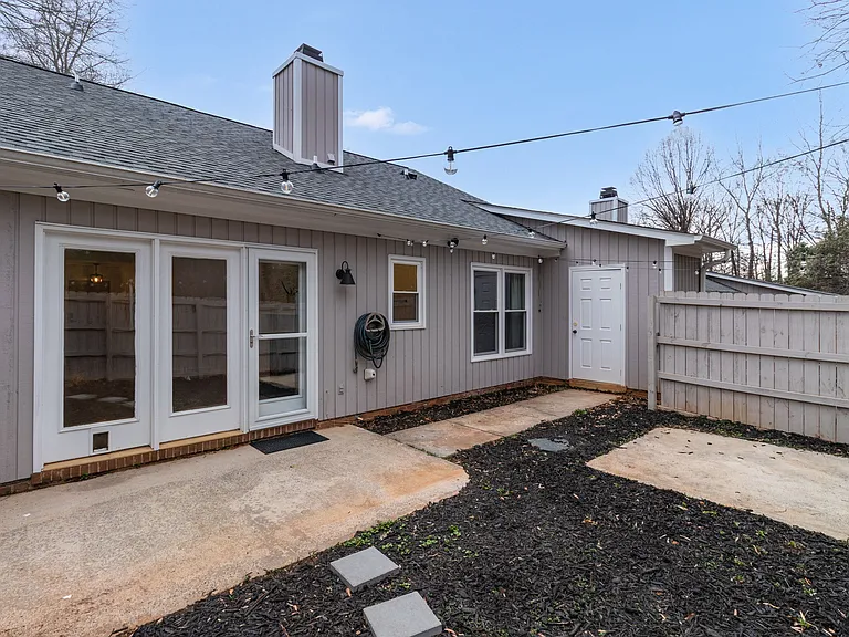 1413 Grantland Pl — Photo 27