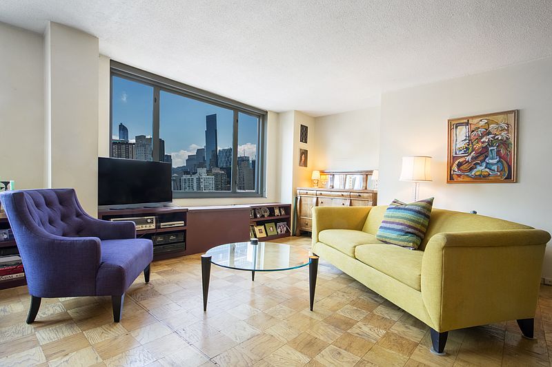 1st image of 130 W 67th St APT 17E