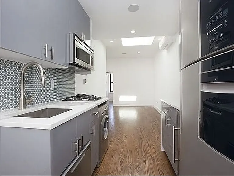 194 1st Ave #7 — Photo 5