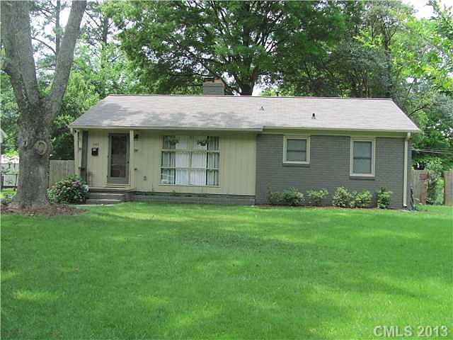1st image of 1143 W Dresden Dr