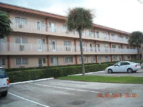 1st image of 3922 NE 166th St APT 210