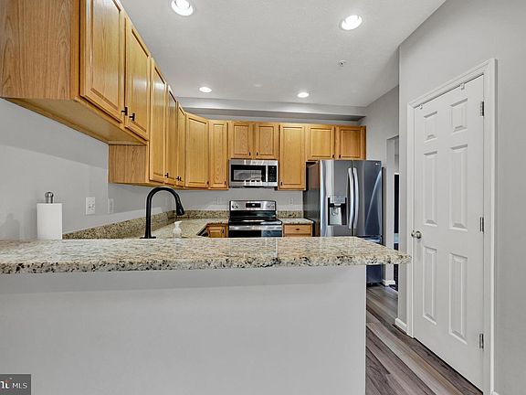 3rd image of 3230 Woodspring Dr