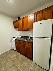 Rented by KNOCKKNOCK LLC