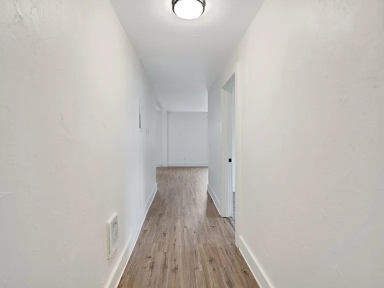 1204 Commercial St NE — Photo 17