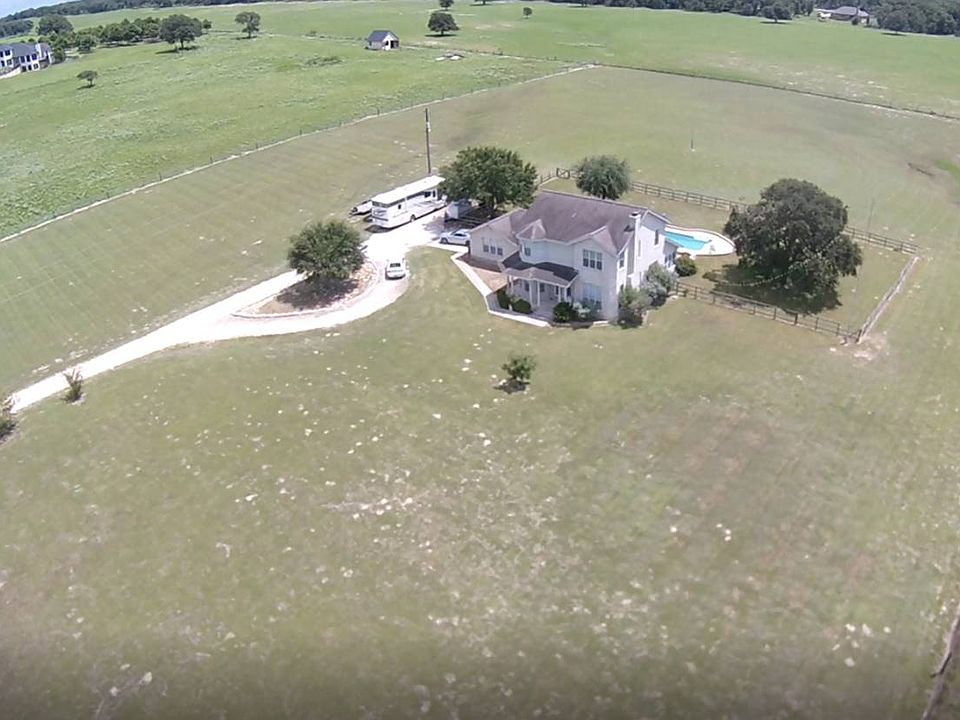 1st image of 524 Lake Valley Dr