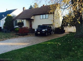 915 Claridge Dr, Spring Lake, NJ 07762