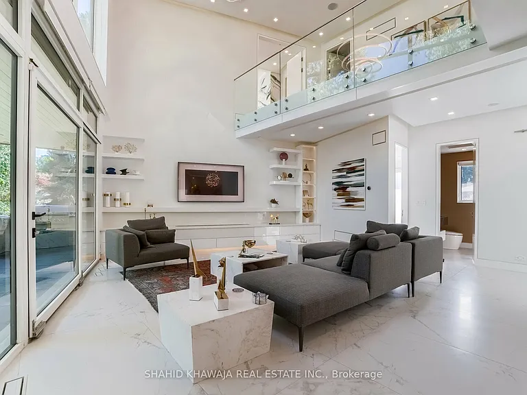 560 Shenandoah Dr — Photo 11