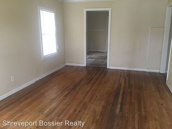 2nd image of 3819 Conway St