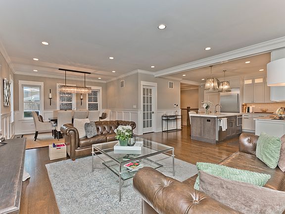 2nd image of 4752 N Hamilton Ave #1