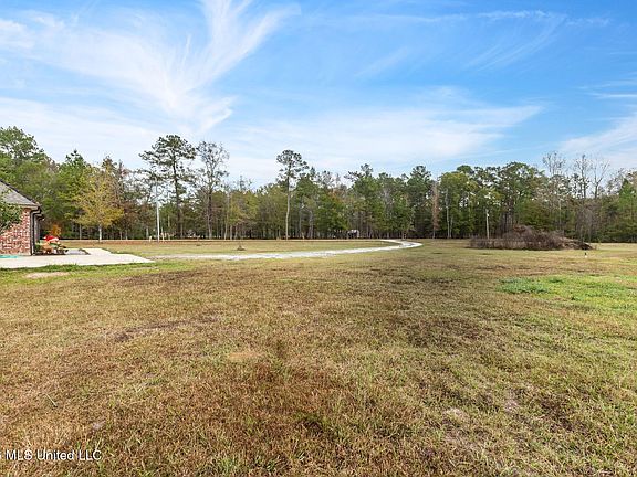 4th image of 21 Bob Carlisle Rd