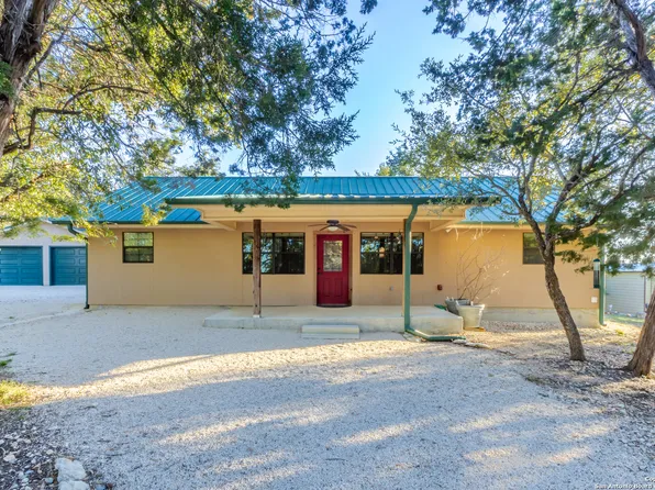 424 MOUNTAIN WOOD, Canyon Lake, TX 78133