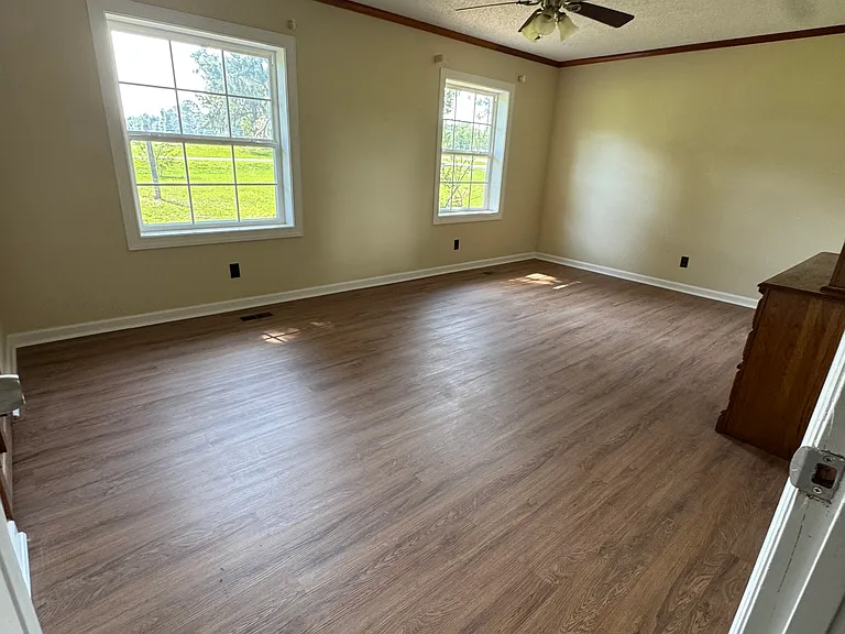 4905 Oak Hill Dr — Photo 13