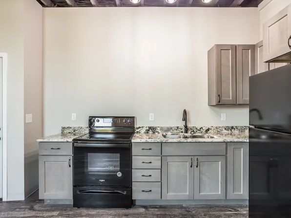 East Kemp 218 - 2, 218 W Kemp Ave, Watertown, SD 57201