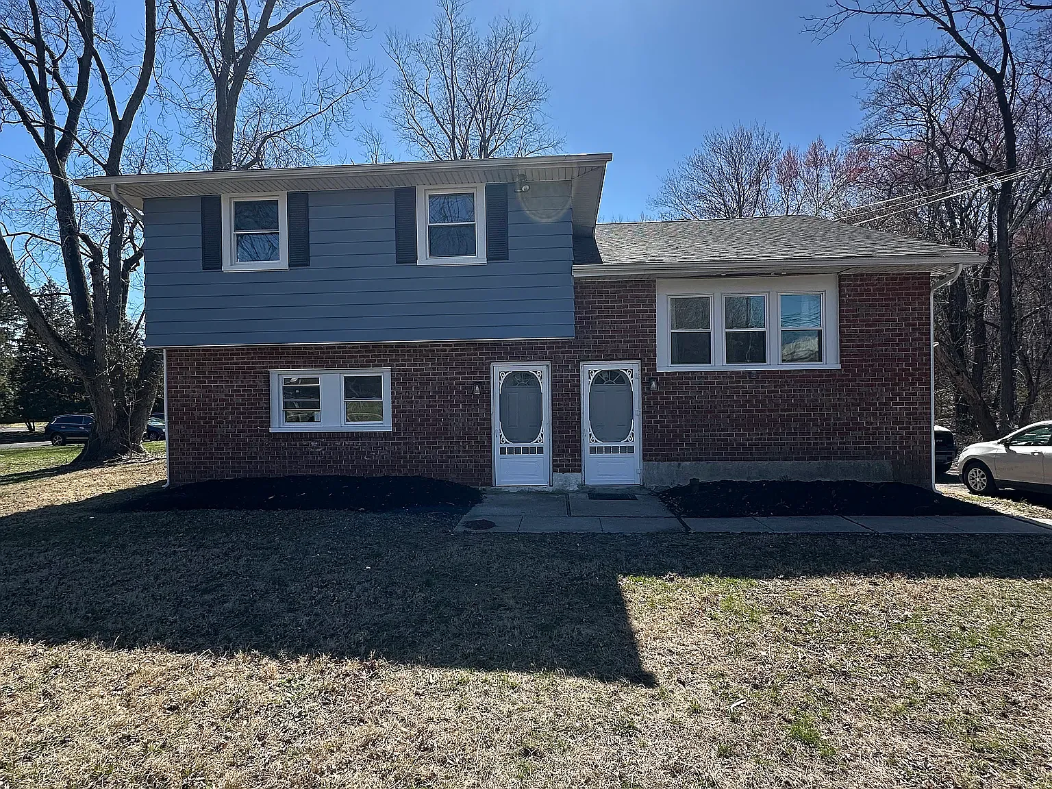 2 bed, 800 sqft, $1,600 — Photo 1