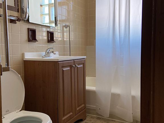 5th image of 5656 W Lawrence Ave #2E