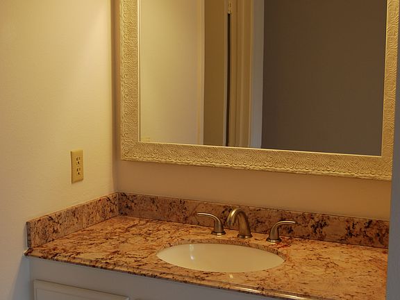 5th image of 1334 Kent Ave