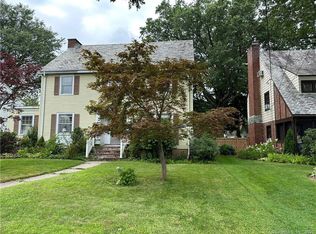 37 Montclair Dr, West Hartford, CT 06107