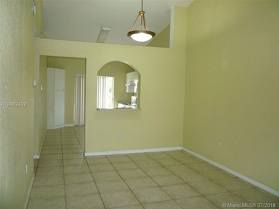 4th image of 6900 NW 179th St APT 212-1