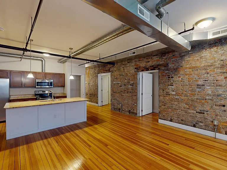906 Main St #201 — Photo 13