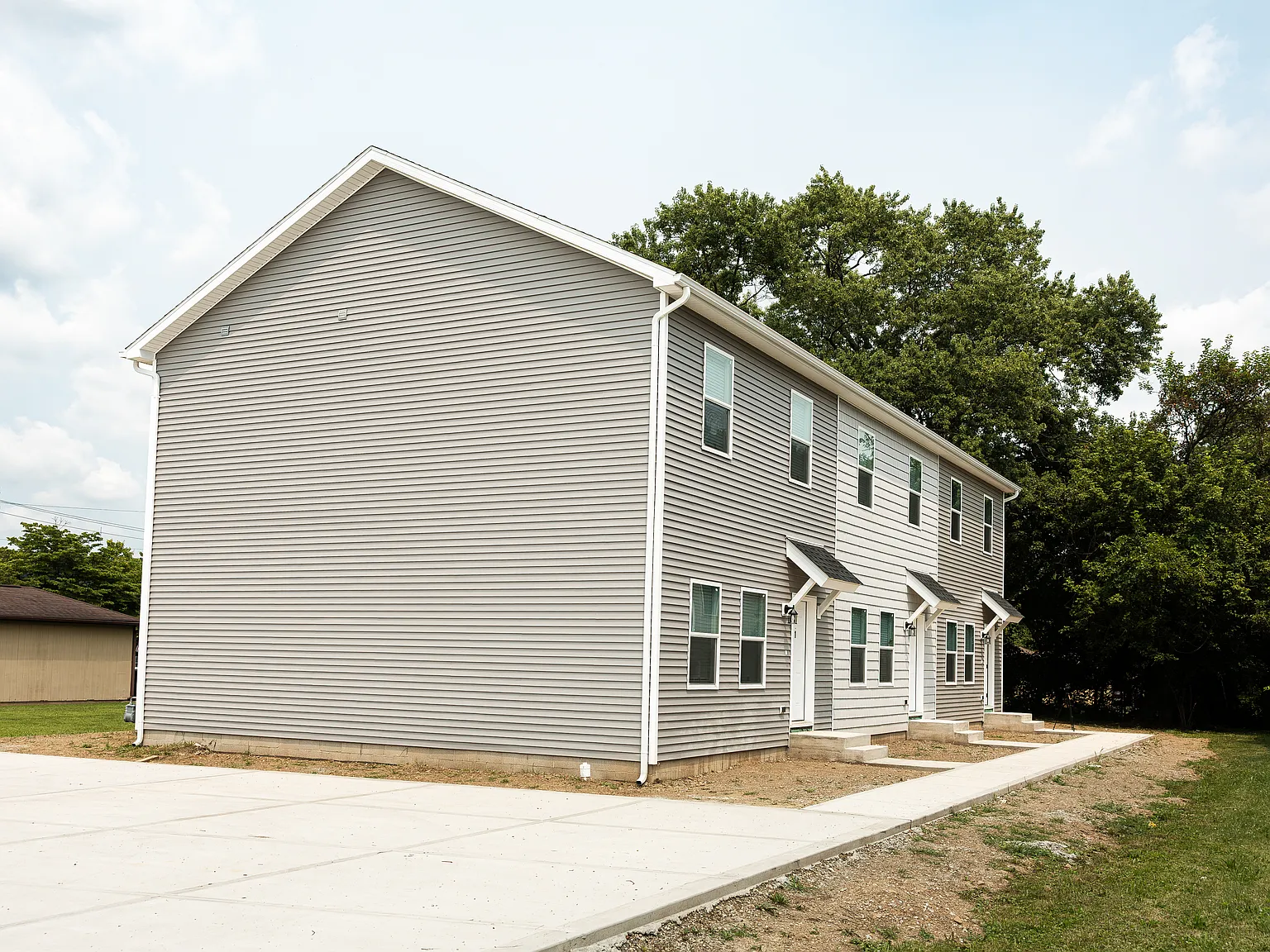 3 bed, 2.5 bath, 1350 sqft, $1,850 — Photo 3