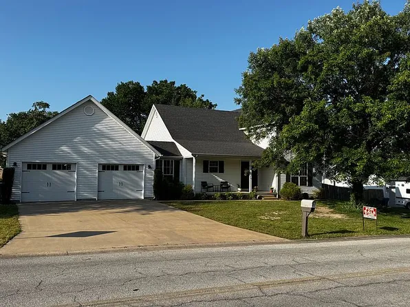 202 Briarbrook Dr, Carl Junction, MO 64834