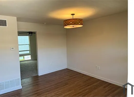 1 bed, 328 sqft, $1,350 — Photo 2