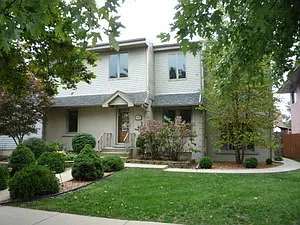 6813 Church St photo 1