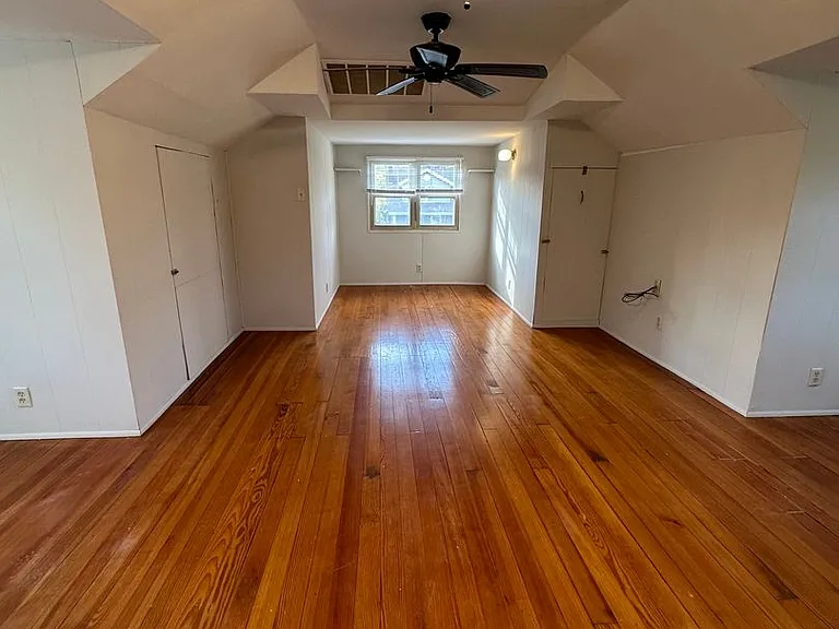 3468 Mayfair Ave — Photo 10