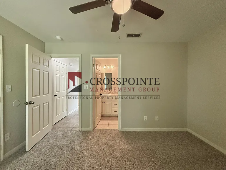 West 25th Street 825 Duplex — Photo 14